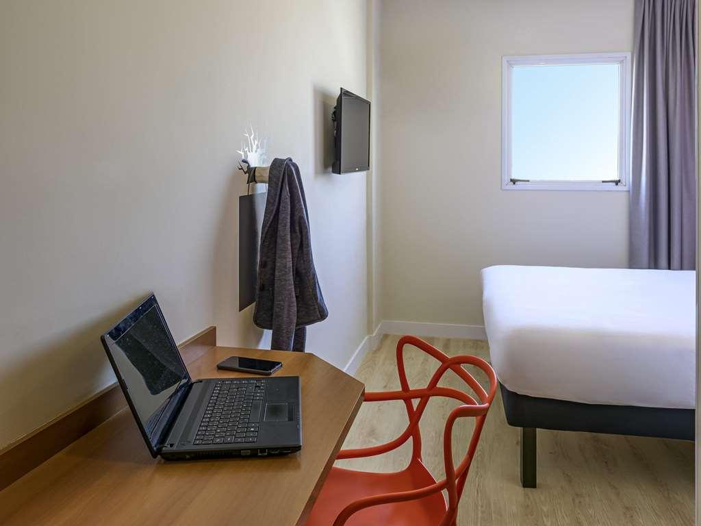 Hotel Dan Inn Sao Carlos By Nacional Inn Стая снимка